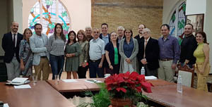 El presidente, la secretaria y demás consejeros del CRE de Venezuela, junto a la cónsul general de España en Caracas y uno de los cónsules adjuntos, antes de la sesión.