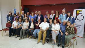 Participantes en el acto de celebración de la Fundación Española de Comodoro Rivadavia.