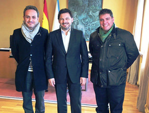 Manoel Carrete, Rodríguez Miranda y Carlos Mandianes, durante el encuentro.