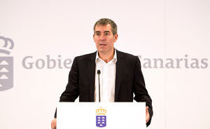 Fernando Clavijo, durante la rueda de prensa en la que anunció los nuevos consejeros.