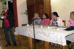 Manuel Álvarez Fuentes leyó un poema de su autoría sobre José Martí.