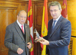 Pedró José Díez y Juan Martínez Majo, durante su encuntro.