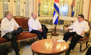 Juan Francisco Montalbán, García Casas y Bruno Rodríguez, durante el encuentro.