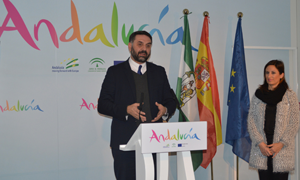 Francisco Javier Fernández y Yolanda Reche, durante la presentación del programa, en Berlín.