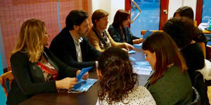Miranda se reunió en Ginebra con representantes de la colectividad gallega.