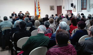 El secretario xeral de Emigración, durante su conferencia en Barcelona.