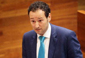 Guillermo Martínez, en el Pleno de la Junta General.