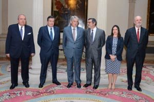 Alfonso Dastis presidió el acto en el Palacio de Viana.