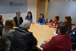 Diputados del PP se reunieron con representantes de las dos entidades.