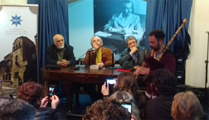 José María Moure-Moreno tocó la gaita durante el acto.