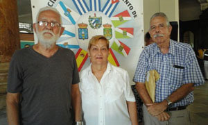 Manuel Álvarez, Teresita García y Manuel Barros.