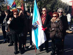 Delegación de la Asociación Madrynense Casa de Gaicia participante en el acto por el 25 de mayo.