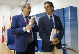 Rafael de la Sierra y Francisco Martín fueron los encargados de informar sobre el premio.
