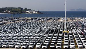 Terminal de automóviles en el Puerto de Vigo.