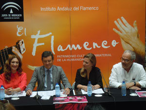 De izda. a dcha., Mª Ángeles Carrasco, Eduardo Tamarit, Sandrine Rabassa y Lionel Niedzwiecki, durante la presentación.