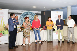Herrero –2º por la dcha.– participó en el acto de la Casa Navarra en Valladolid.