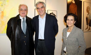 Los consejeros de Educación, Francisco Moldes, y de Cultura, Pilar Ruiz, junto al nuevo embajador, Francisco Santodomingo.