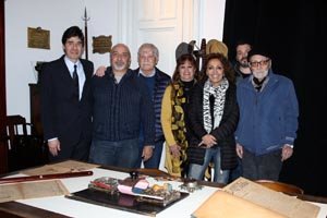 Directivos de la Federación y el Museo posan para la foto, tras la inauguración de la sala dedicada a la instituciones.