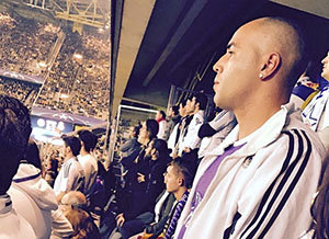 Algunos de los madridistas que acudieron al encuentro.