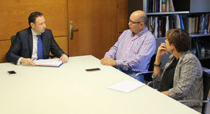 De izda. a dcha., Guillermo Martínez, Juan Alberto González y Begoña Serrano.