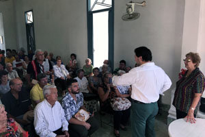 Antonio Rodríguez Miranda se dirige a los gallegos con los que se reunió en Santiago de Cuba.