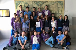 Foto de grupo de alumnos del 5º Año del bachillerato del Instituto Santiago Apóstol.