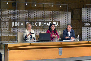 Rosa Balas presidió la presentación de la nueva Plataforma.