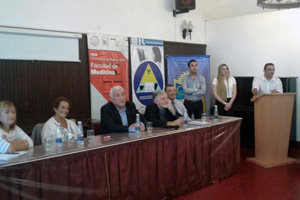 Algunos de los asistentes al acto de lanzamiento.
