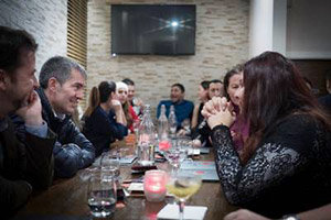 Fernando Clavijo, durante la reunión mantenida con canarios residentes en Manchester.