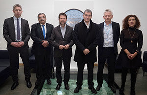 Fernando Clavijo y su comitiva, junto a los directivos del Manchester City.