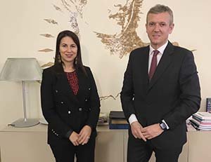 Alfonso Rueda y Ana Teresa Lehmann, durante el encuentro en Lisboa.