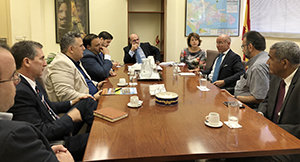 Un momento de la reunión entre Camba, el CRE y autoridades en República Dominicana.