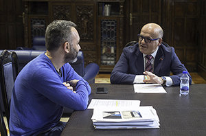 Un momento de la reunión entre Manoel Carrete -a la izda.- y Manuel Baltar.