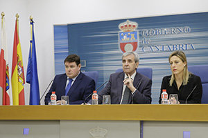 Bernardo Colsa, Rafael de la Serna y Noelia García, en la presentación.