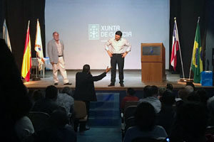 Rodríguez Miranda realizó una charla en la sede de Caballeros de Santiago.