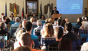 Numerosas personas acudieron a la charla de Rodríguez Miranda en Puerto de la Cruz.