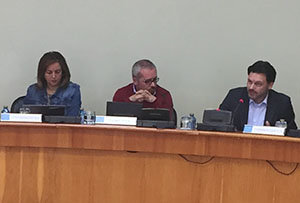 Rodríguez Miranda durante su intervención en el Parlamento de Galicia.