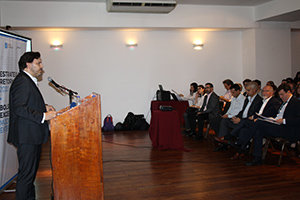 El secretario xeral de Emigración, durante la presentación en el Club Español de Buenos Aires.