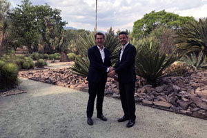 Alberto Núñez Feijóo y el gobernador de Oaxaca, Alejandro Murat, durante su encuentro.