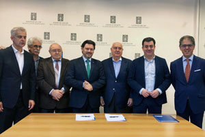 Los responsables de la Xunta, junto a dirigentes gallegos en Uruguay tras las firmas de los convenios.