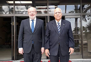Ricardo Cabrisas recibió a García Casas en Cuba.