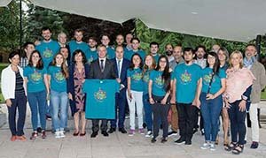 Los participantes en Gaztemundu 2017 con el Lehendakari y el equipo de la Secretaría de Acción Exterior.