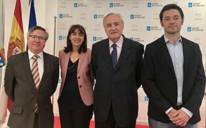 Ramón Jiménez,  Inma Bernal, José Ramón Ónega, y Andrés Rodríguez, durante el acto en la Casa de Galicia.