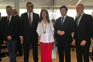 Ildefonso de la Campa, Jesús Silva, Isabel Brilhante, Rodríguez Miranda y Santiago Camba, en la recepción de las Fuerzas Armadas españolas.