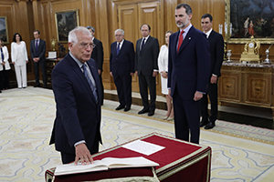 Josep Borrell prometió su cargo ante el Rey en el Palacio de la Zarzuela.