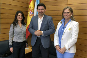Miranda, junto a las dirigentes de la Asociación de Venezolanos de Lugo.