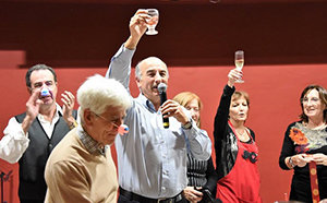 Un momento del brindis por el día de padre.