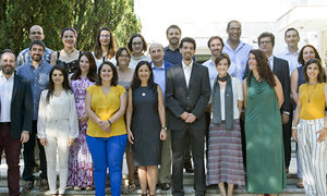 Los representantes de Raicex posan tras la presentación de la Red.