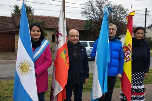 Representantes de la Asociación Española de Coronel Dorrego participaron en el acto en esa ciudad.