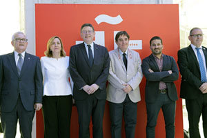 De izda. a dcha., César Augusto Asencio, Araceli Poblador, Ximo Puig, Luis García Montero, Vicent Marzà y Javier Hergueta posan al concluir la Reunión Anual de Directores.